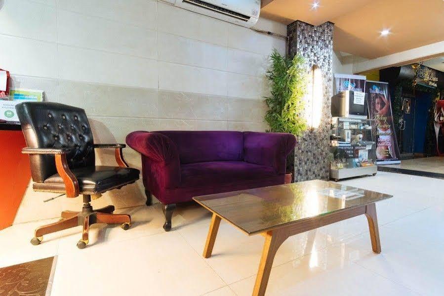 Sir William'S Hotel Quezon City Exterior foto